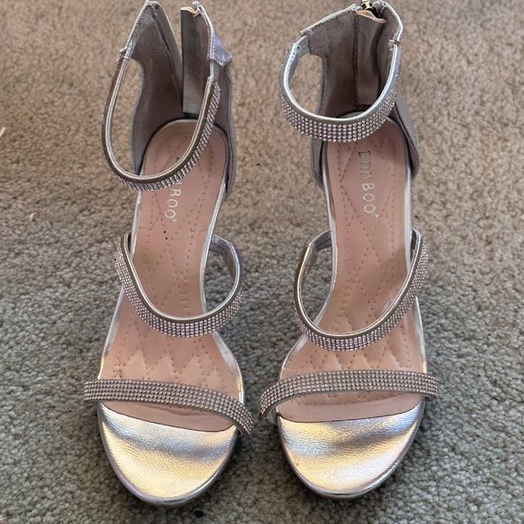 silver sparkle heels, 2 1/2 inch, size 6, bamboo brand - Picture 3 of 6